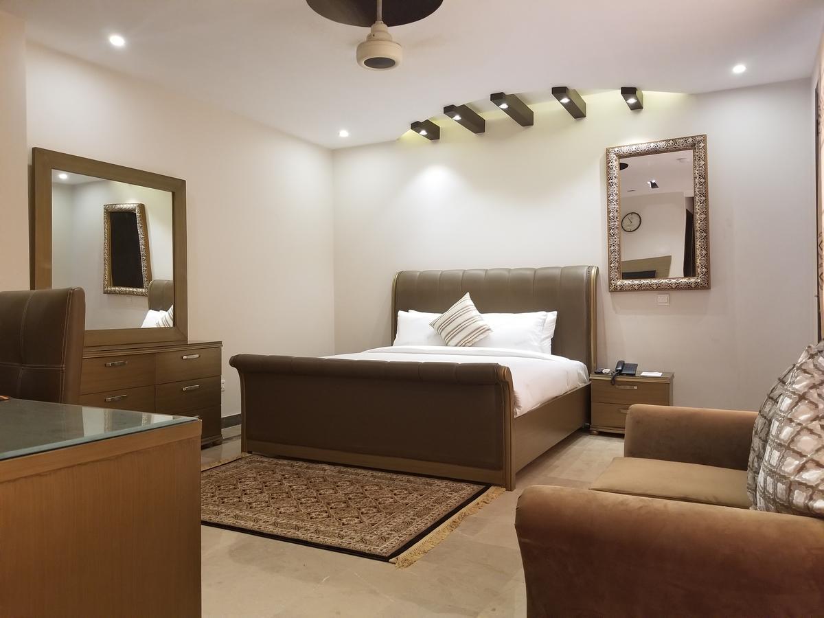 Zifan Hotel&Suites Karáčí Exteriér fotografie