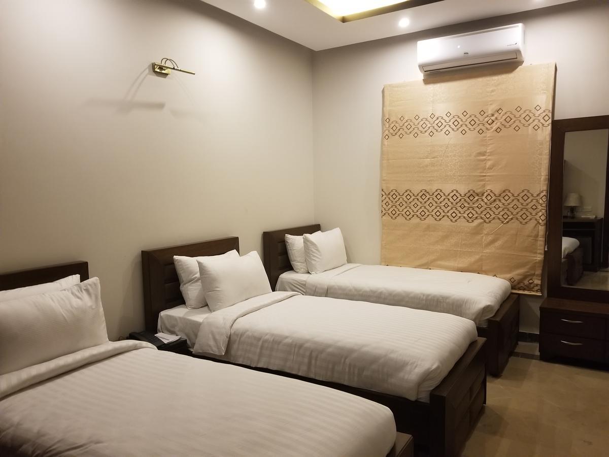 Zifan Hotel&Suites Karáčí Exteriér fotografie