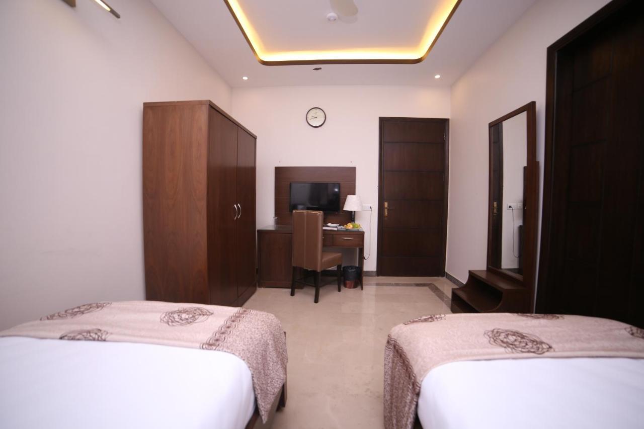 Zifan Hotel&Suites Karáčí Exteriér fotografie