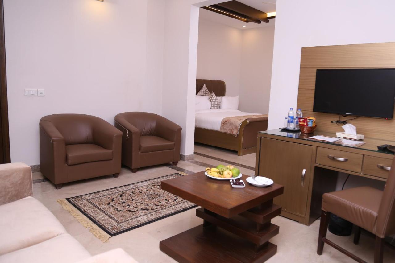 Zifan Hotel&Suites Karáčí Exteriér fotografie